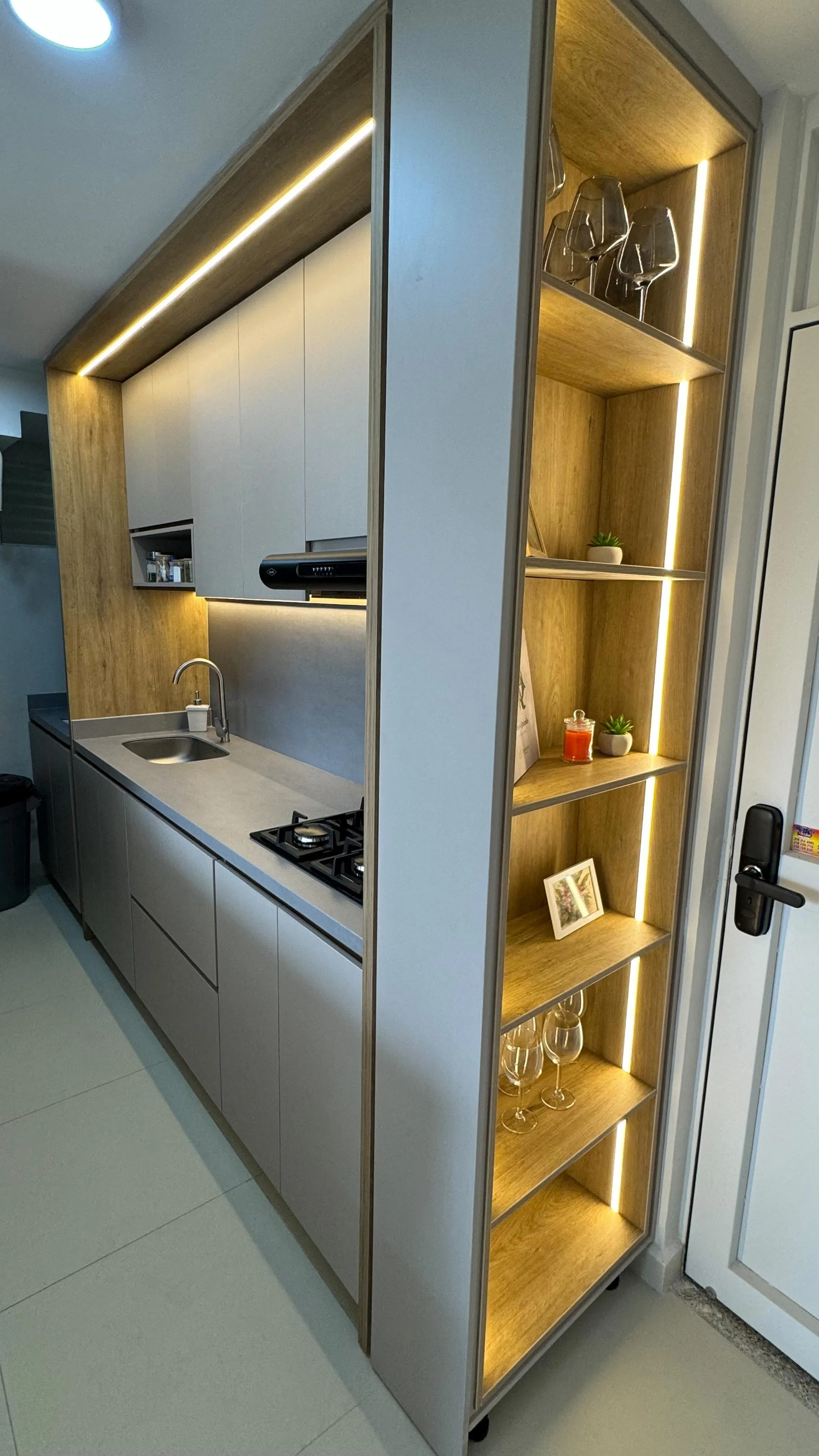 Cocina a medida diseñada y fabricada por Hüaira